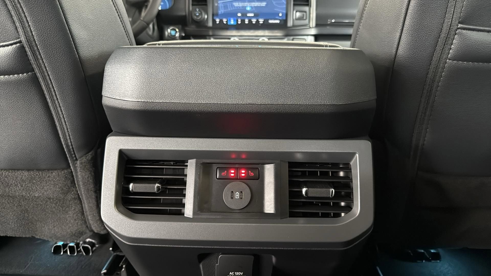 Certified 2025 Ford F250 Lariat w/ Lariat Ultimate Package image 29