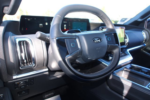 Certified 2025 Ford Expedition Platinum w/ Stealth Performance Package image 18