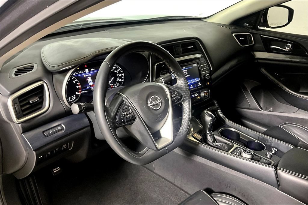 Used 2023 Nissan Maxima Platinum w/ Sport Mat Group FWD image 10