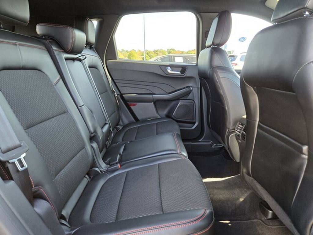 Certified 2024 Ford Escape ST-Line w/ Tech Pack #1 FWD image 19