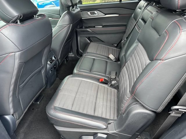 Certified 2025 Ford Explorer ST-Line w/ Premium Package AWD/4WD image 14