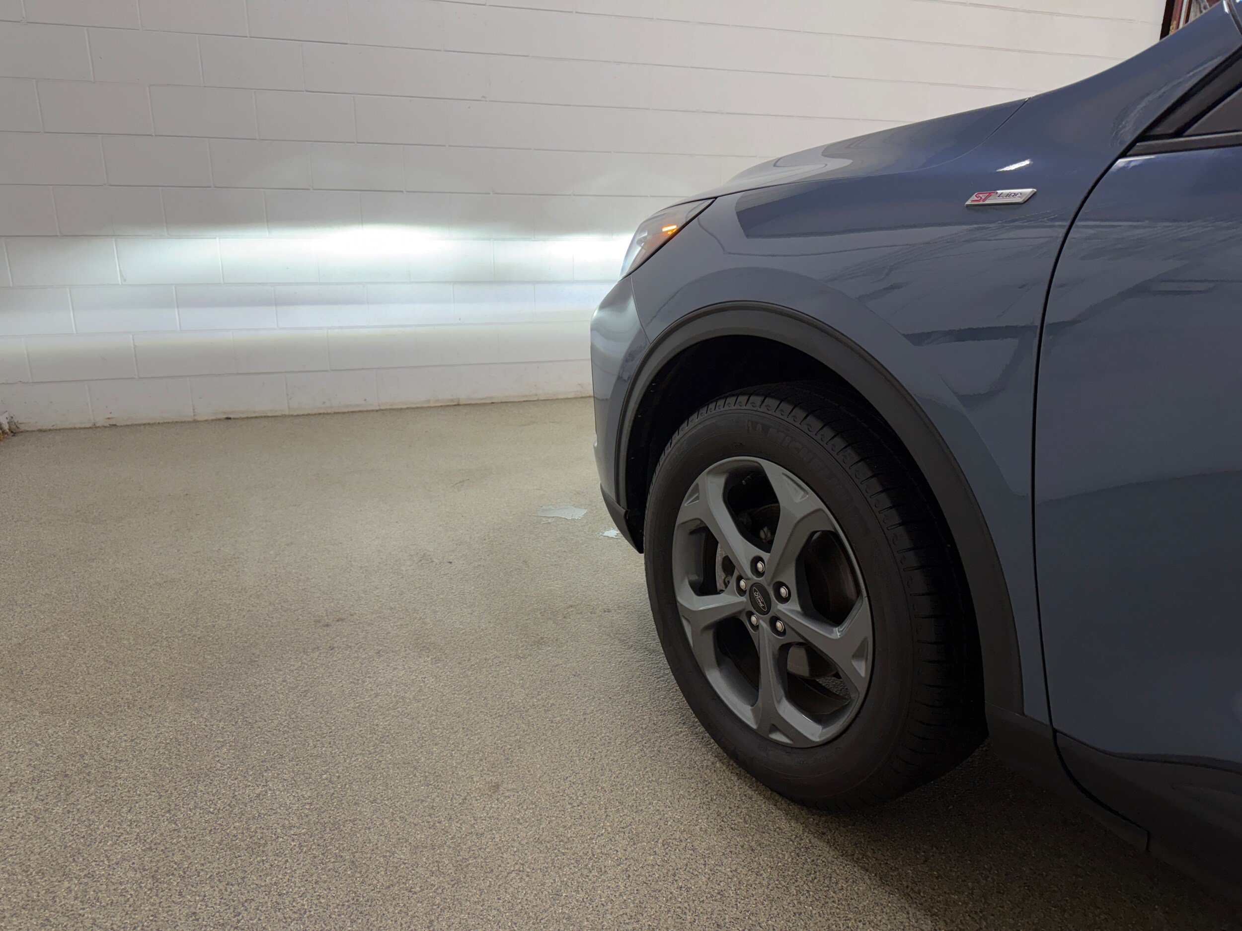 Certified 2025 Ford Escape ST-Line Select AWD/4WD image 33