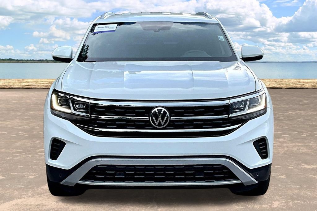 Used 2021 Volkswagen Atlas Cross Sport SE AWD/4WD image 2