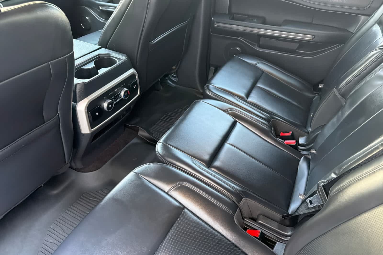 Certified 2023 Ford Expedition XLT AWD/4WD image 4
