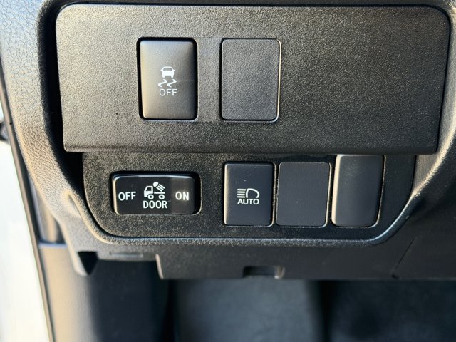 Used 2022 Toyota Tacoma SR5 w/ Technology Package AWD/4WD image 36