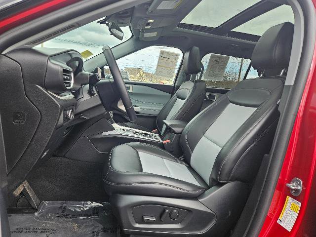 Certified 2024 Ford Explorer XLT w/ Equipment Group 202A image 14