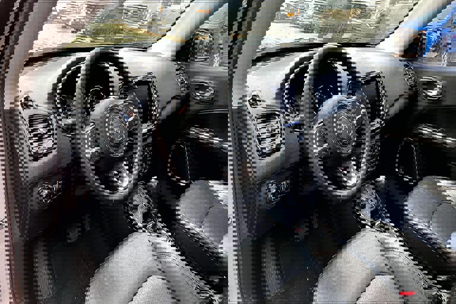 Used 2017 Jeep Compass Limited image 19