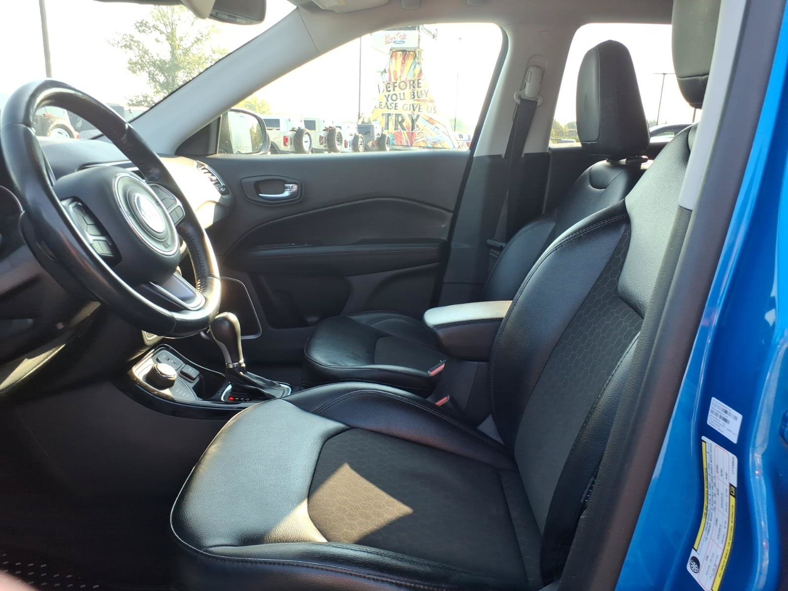 Used 2020 Jeep Compass Latitude AWD/4WD image 10