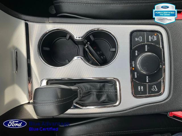 Used 2019 Jeep Grand Cherokee Overland w/ Interior Metal Package AWD/4WD image 11