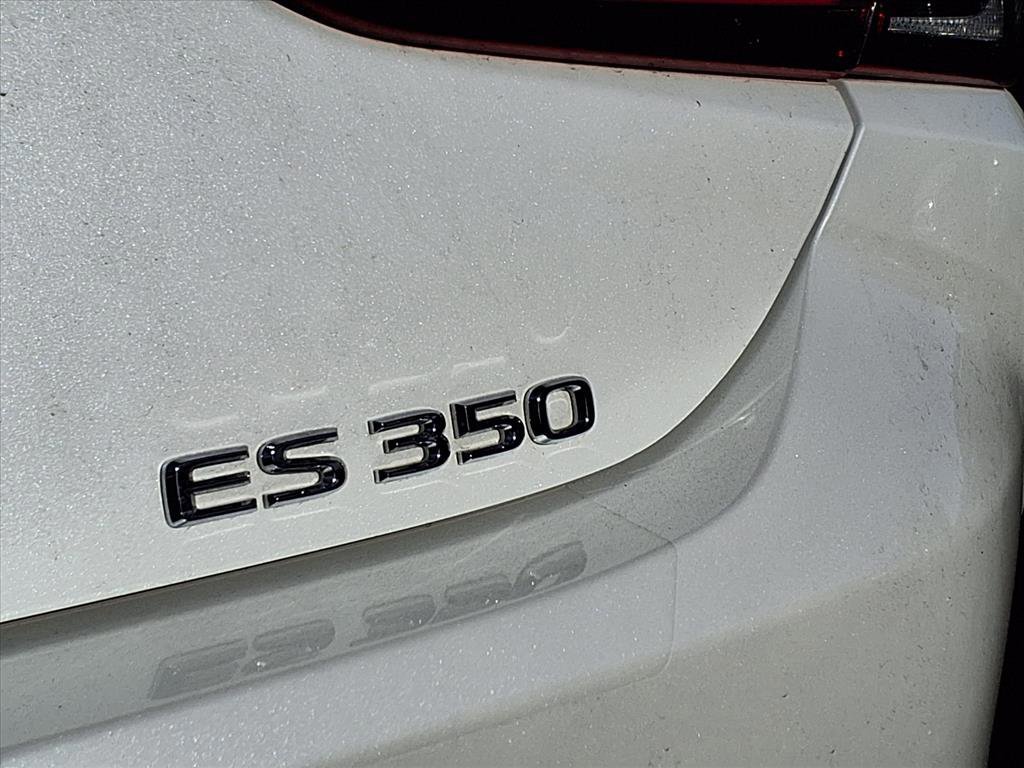 Used 2023 Lexus ES 350 image 10