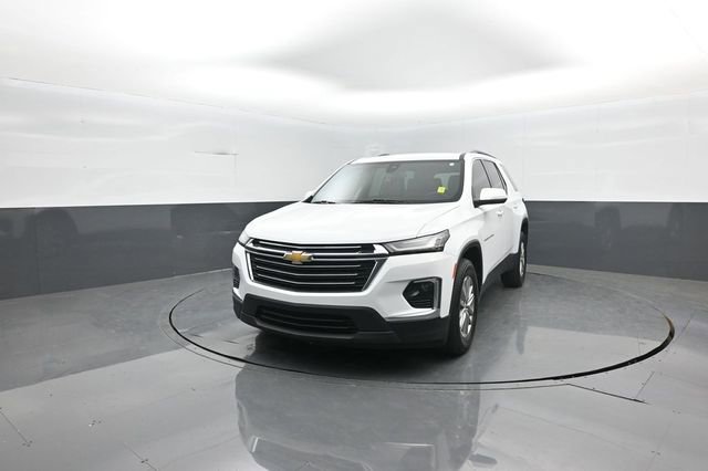 Used 2023 Chevrolet Traverse LT image 3