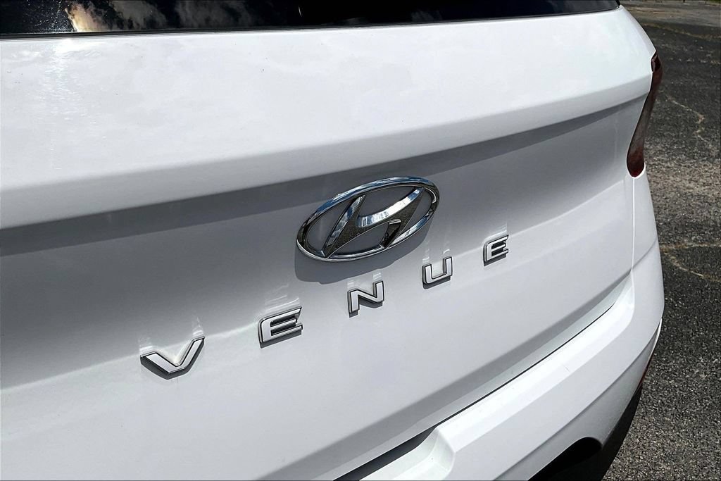 Used 2025 Hyundai Venue SEL FWD image 26
