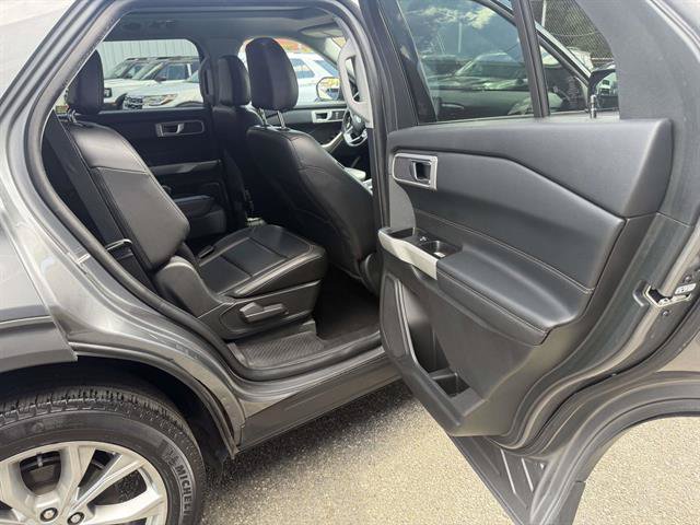 Certified 2023 Ford Explorer XLT w/ Equipment Group 202A AWD/4WD image 18