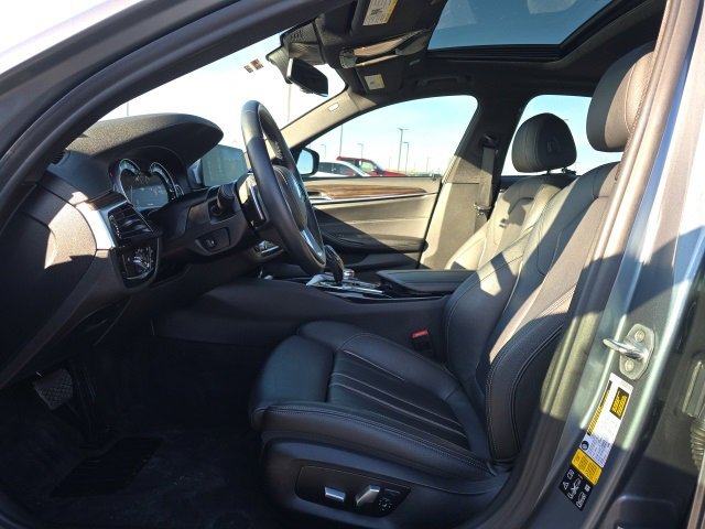 Used 2018 BMW 530i xDrive image 11