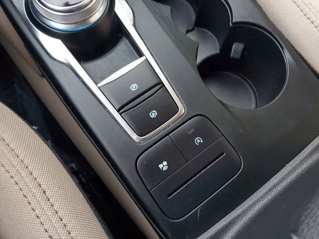 Certified 2020 Ford Escape SE image 28