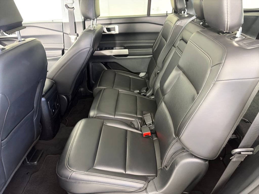 Certified 2024 Ford Explorer XLT w/ Equipment Group 202A image 13