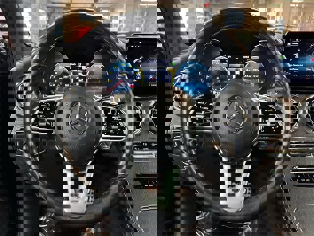 Used 2022 Mercedes-Benz GLC 300 4MATIC image 6