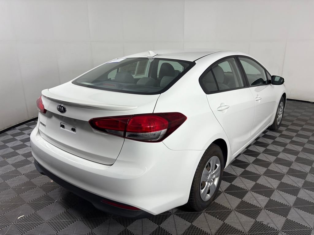 Used 2018 Kia Forte LX w/ LX Rear Camera Package image 5