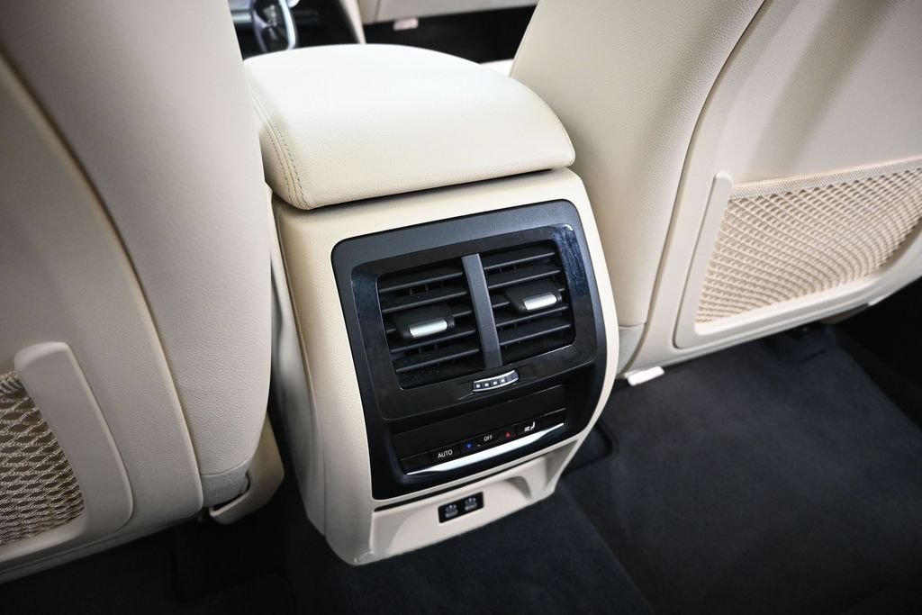 Used 2020 BMW X3 sDrive30i w/ Executive Package RWD image 20