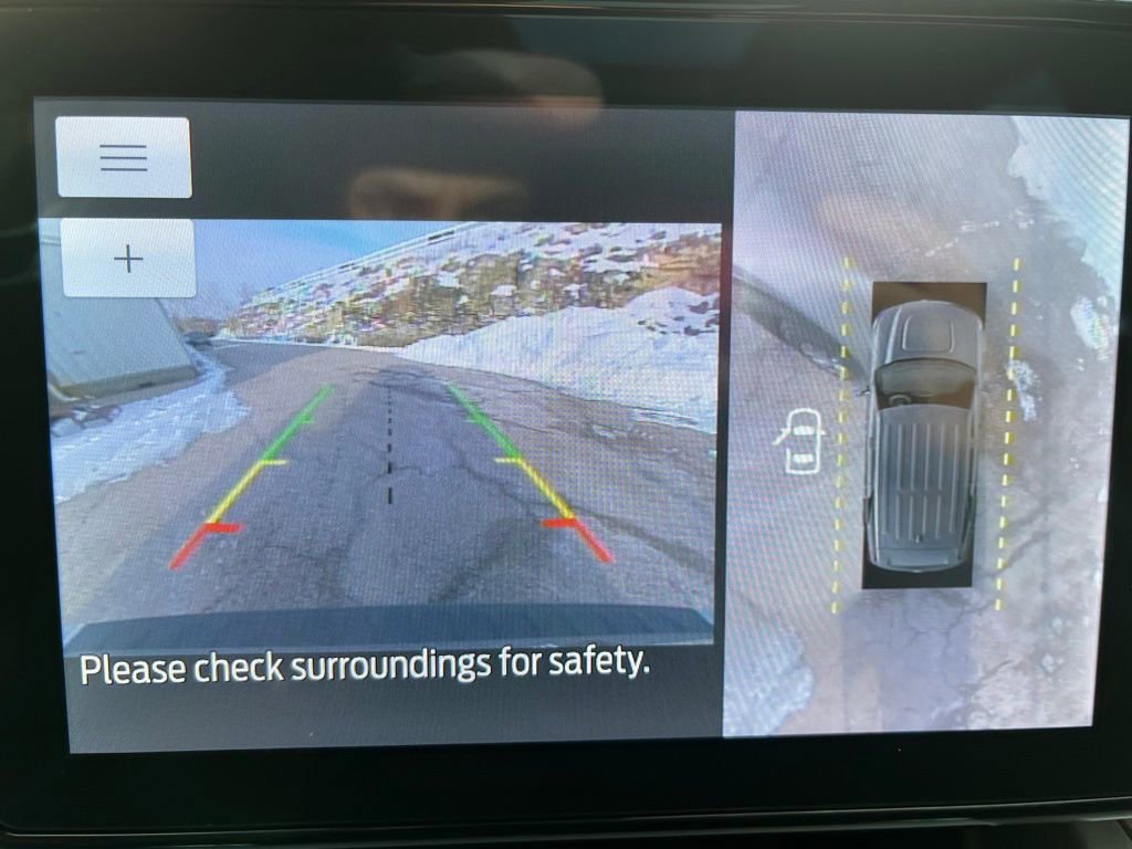 Certified 2022 Ford Explorer XLT w/ Equipment Group 202A image 24