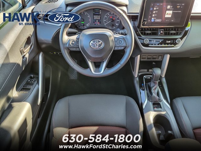 Used 2025 Toyota Corolla Cross AWD Hybrid w/ Moonroof Package image 11