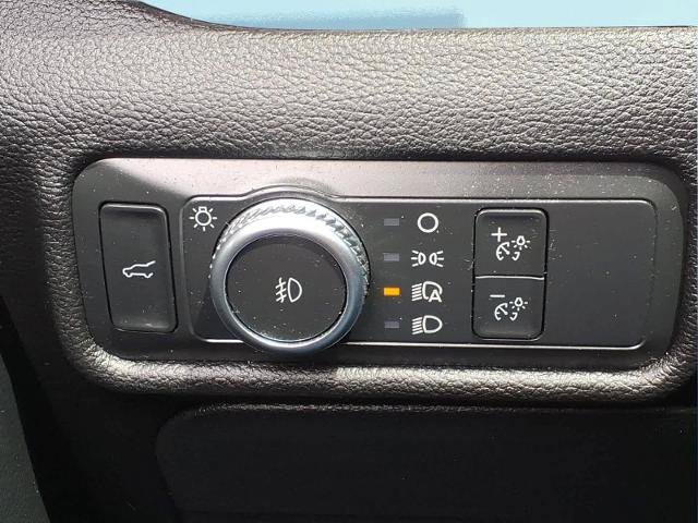 Certified 2022 Ford Explorer XLT w/ Equipment Group 202A AWD/4WD image 28