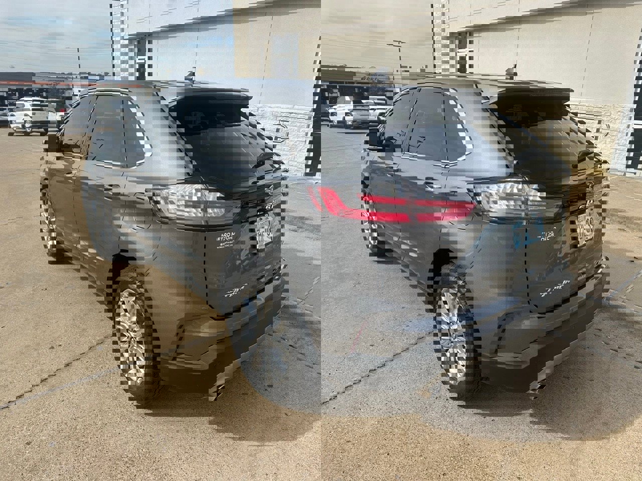 Certified 2024 Ford Edge Titanium image 5