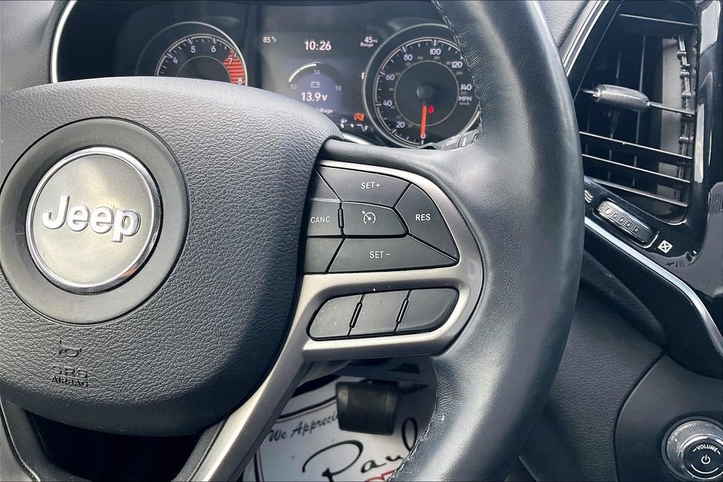 Used 2019 Jeep Cherokee Limited w/ Luxury Group FWD image 19