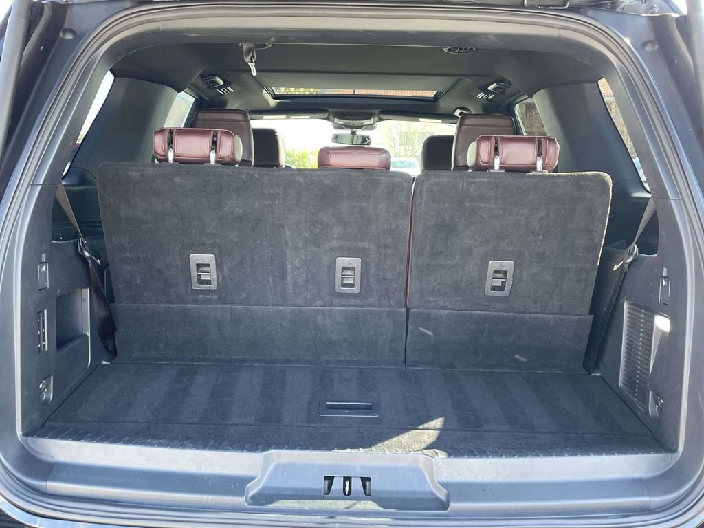 Certified 2024 Ford Expedition Limited image 9