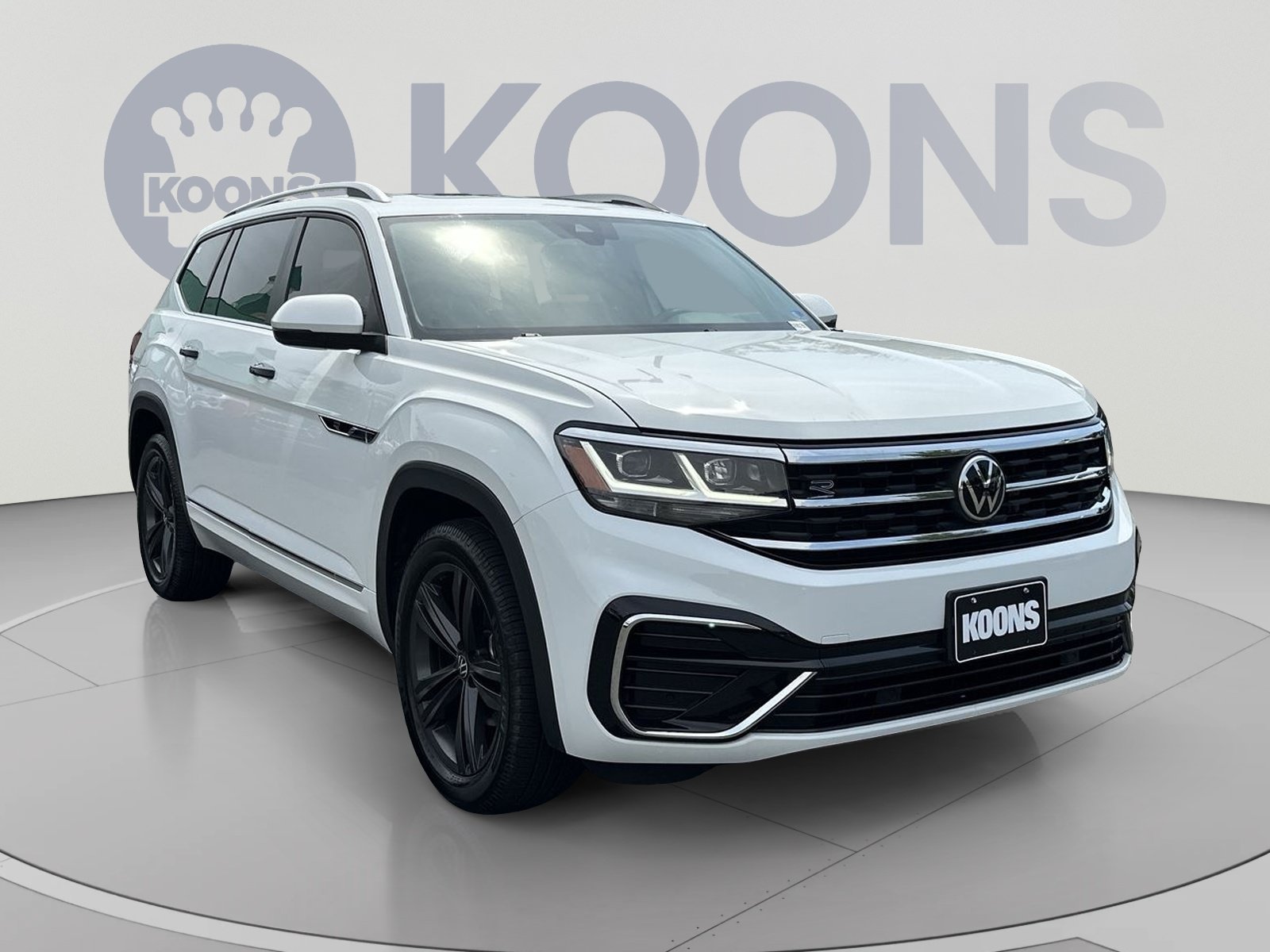 Used 2022 Volkswagen Atlas SEL R-Line AWD/4WD image 2