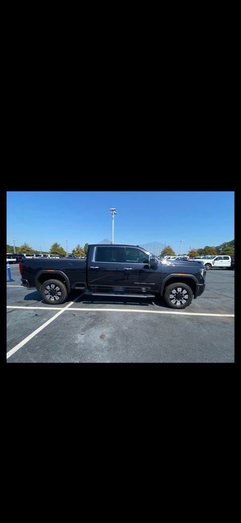 Used 2025 GMC Sierra 2500 Denali w/ Technology Package AWD/4WD image 37