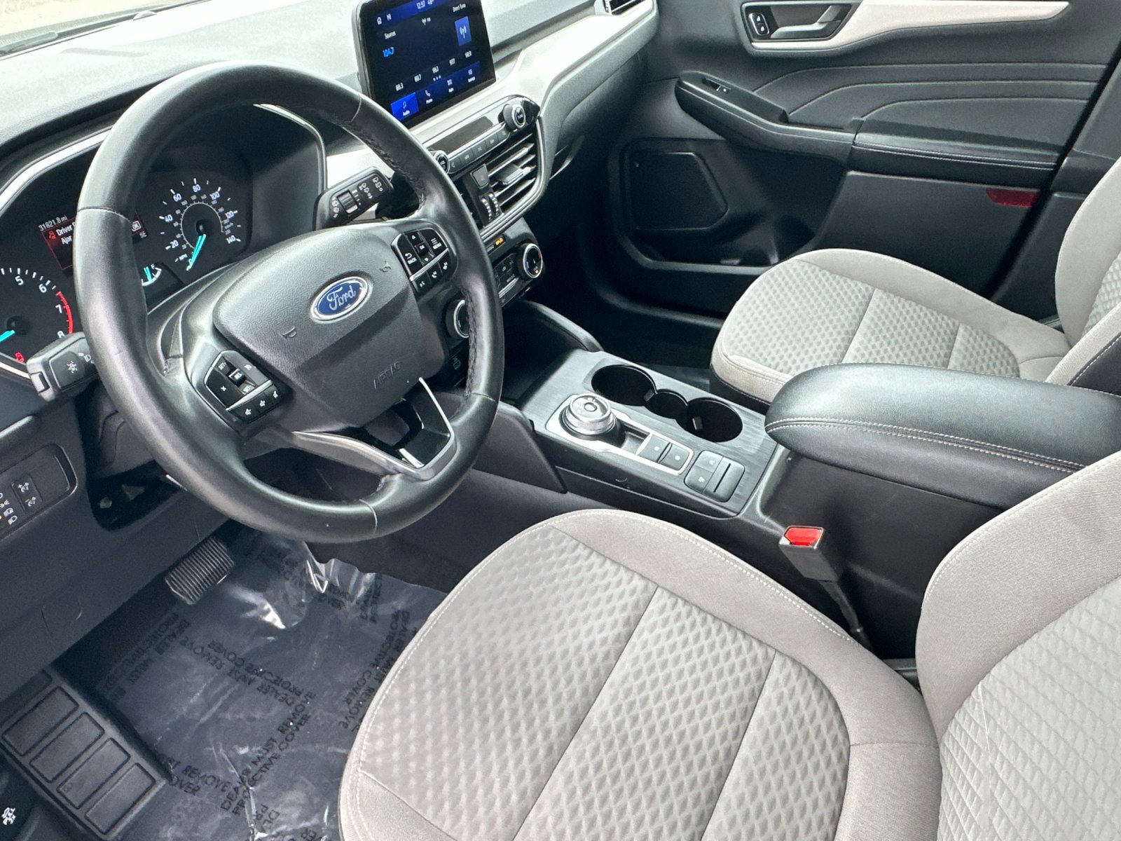 Certified 2022 Ford Escape SE w/ SE Sport Appearance Package image 11