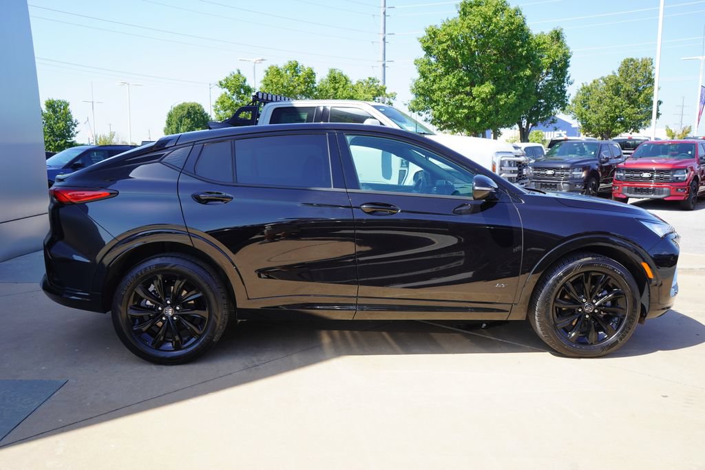 Used 2025 Buick Envista Sport Touring FWD image 8
