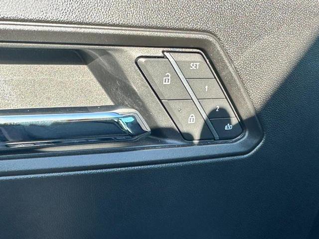 Used 2025 Chevrolet Colorado ZR2 w/ Technology Package image 18