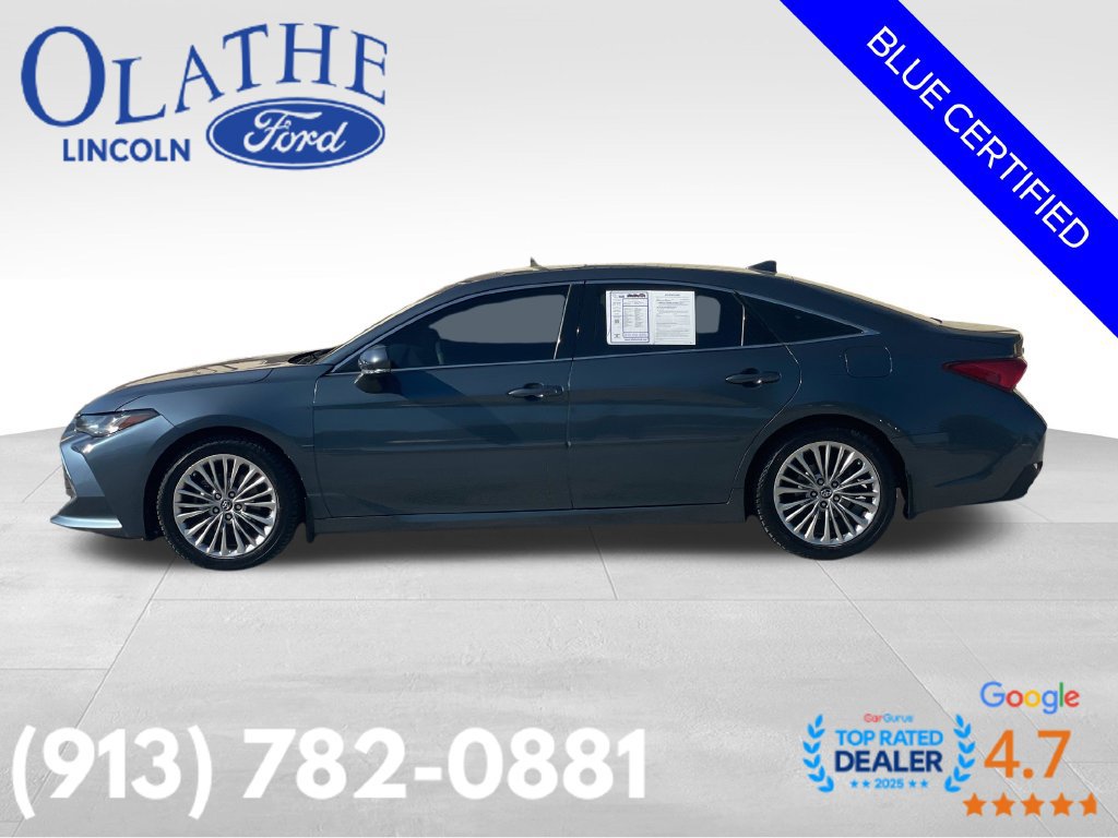 Used 2019 Toyota Avalon Limited FWD image 2