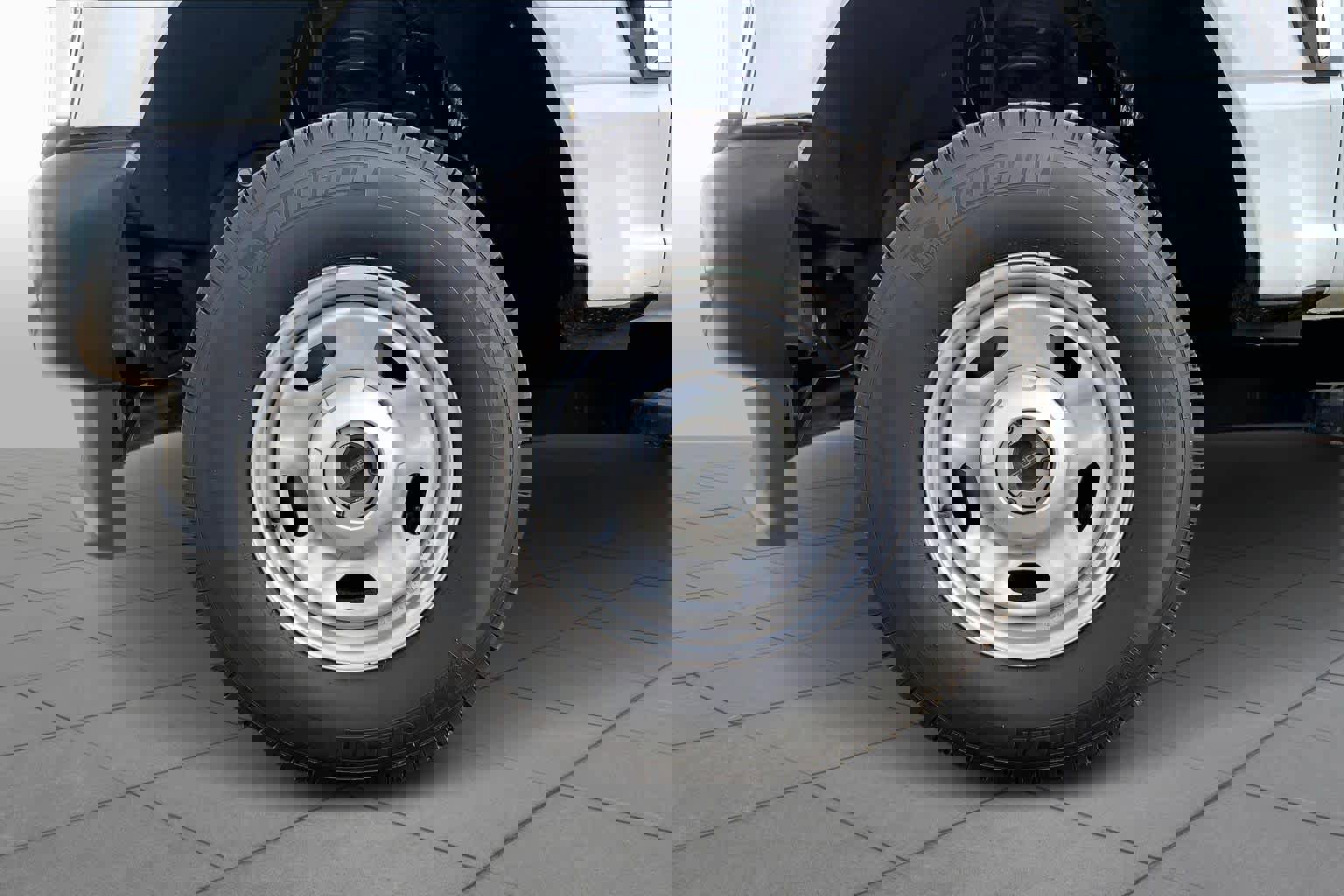 Certified 2023 Ford F250 XL w/ Snow Plow Prep Package image 10