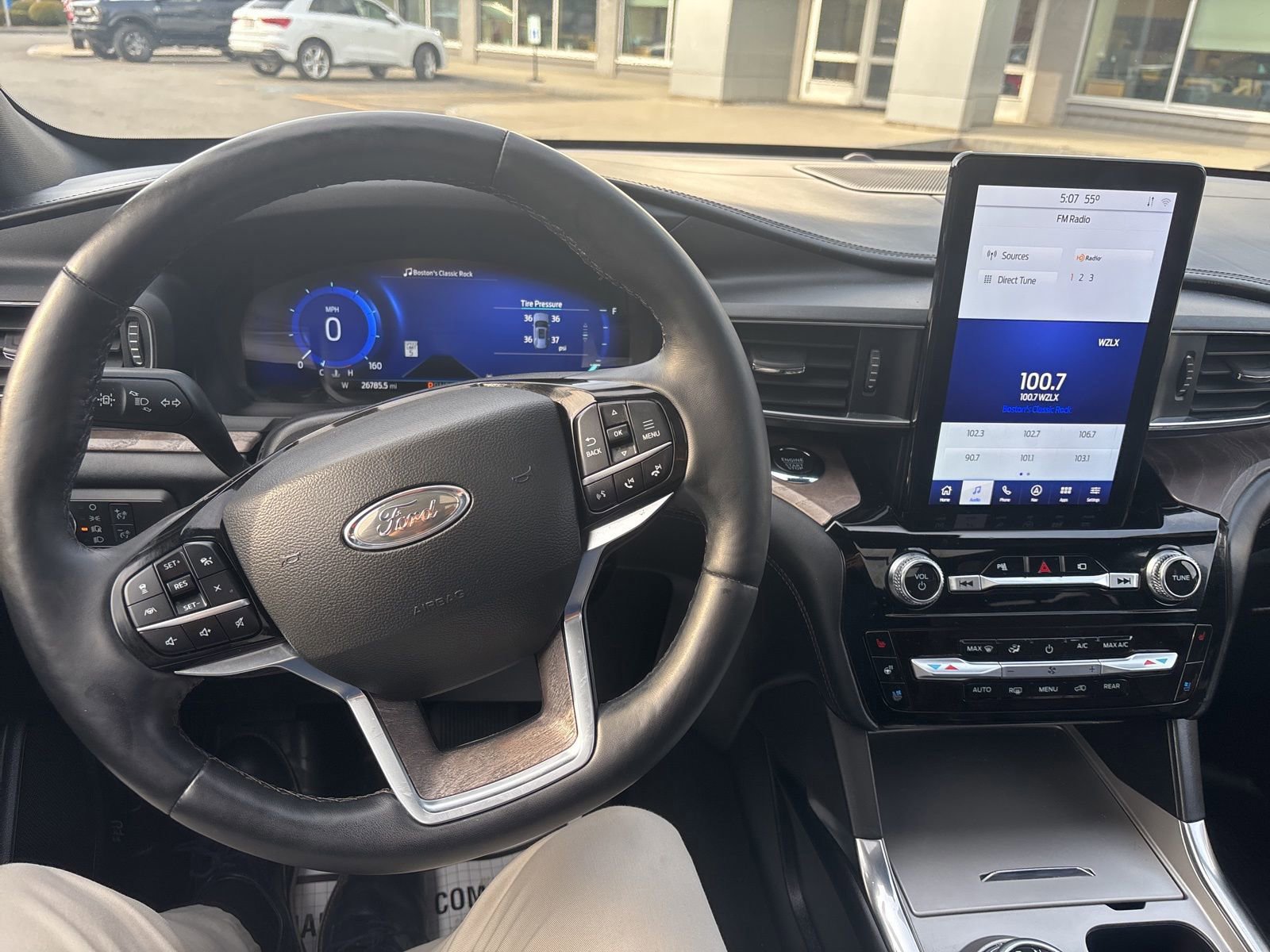 Certified 2022 Ford Explorer Platinum w/ Equipment Group 601A image 12