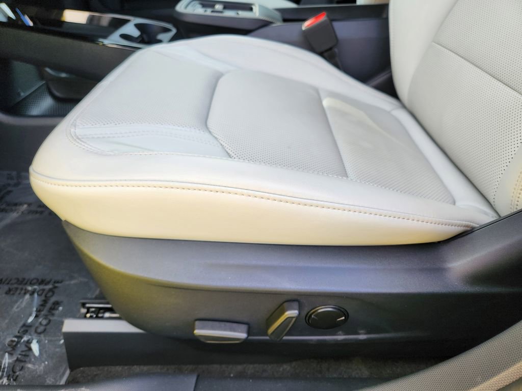 Certified 2025 Ford Mustang Mach-E Premium image 11