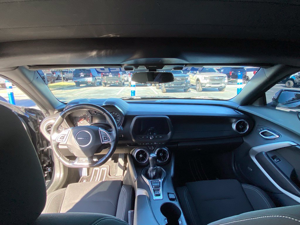 Used 2017 Chevrolet Camaro LT w/ Technology Package RWD image 19