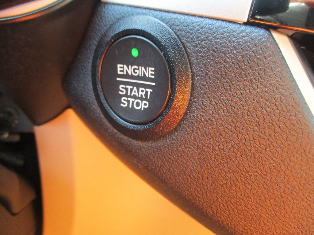 Certified 2022 Ford Escape SEL image 7