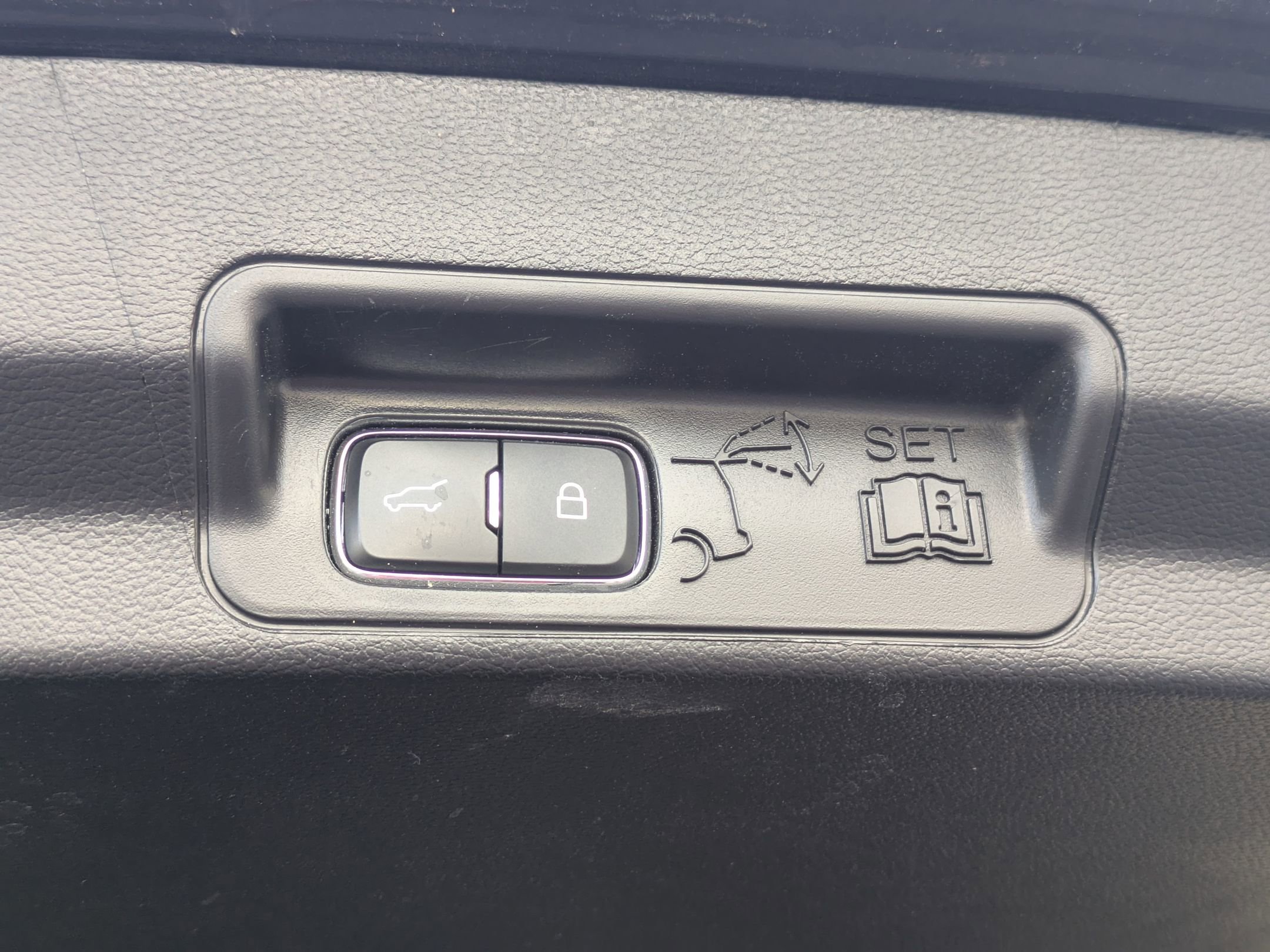 Certified 2021 Ford Explorer XLT image 31