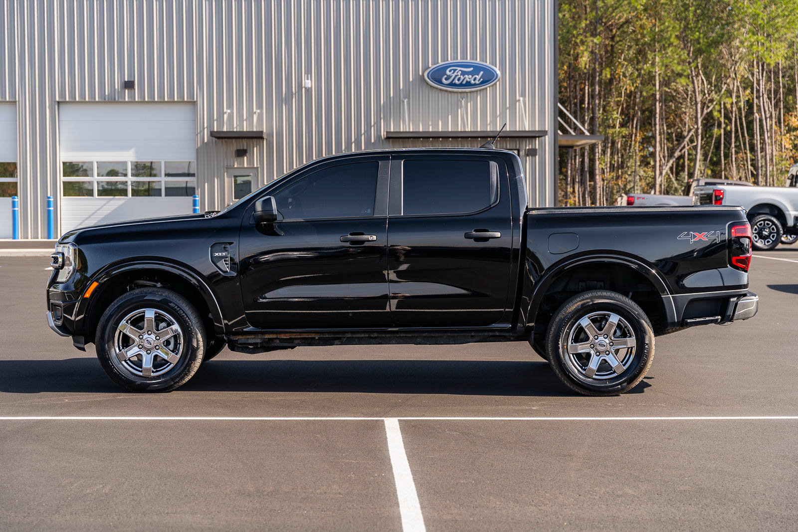 Certified 2025 Ford Ranger XLT w/ Chrome Accent Package AWD/4WD image 4
