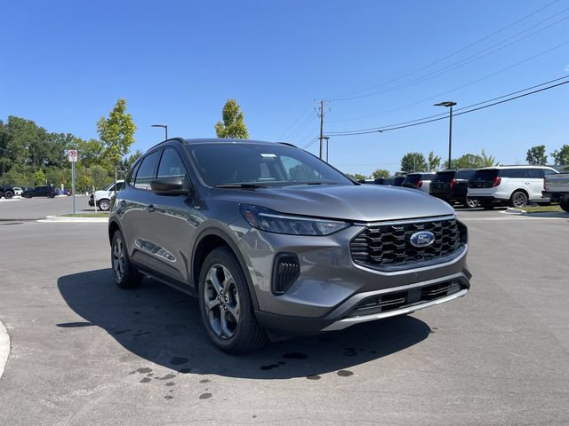 Certified 2025 Ford Escape ST-Line AWD/4WD image 7