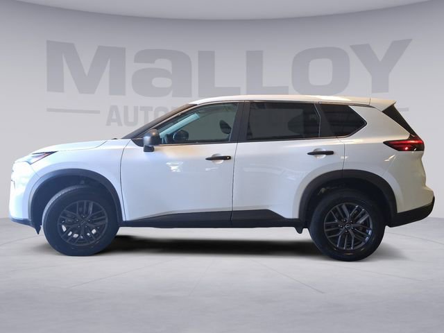 Used 2024 Nissan Rogue S FWD image 2