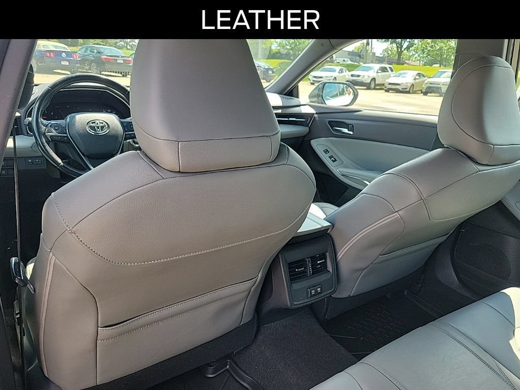 Used 2019 Toyota Avalon XLE w/ Moonroof Package FWD image 13