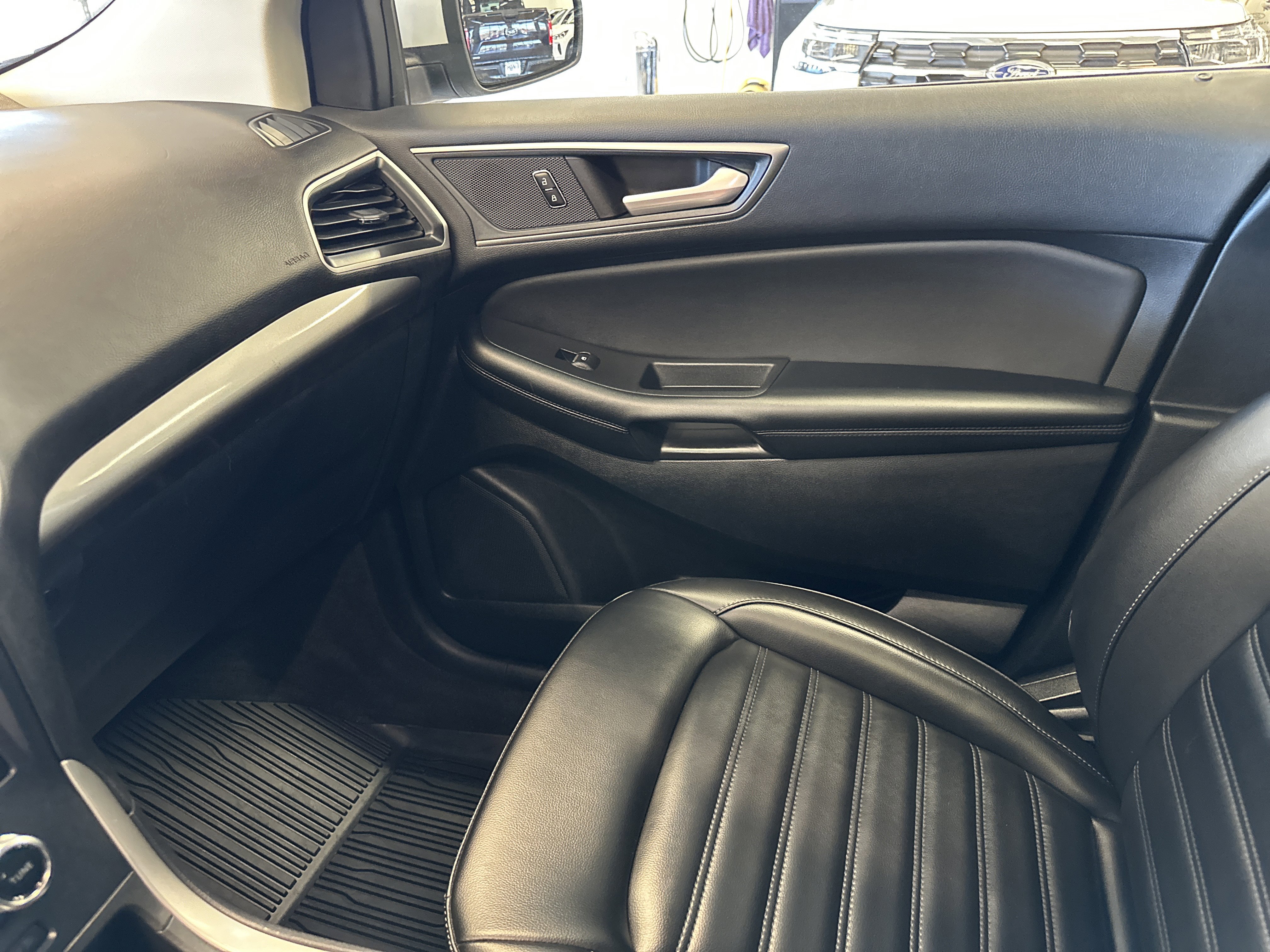 Certified 2023 Ford Edge SEL w/ Convenience Package image 26