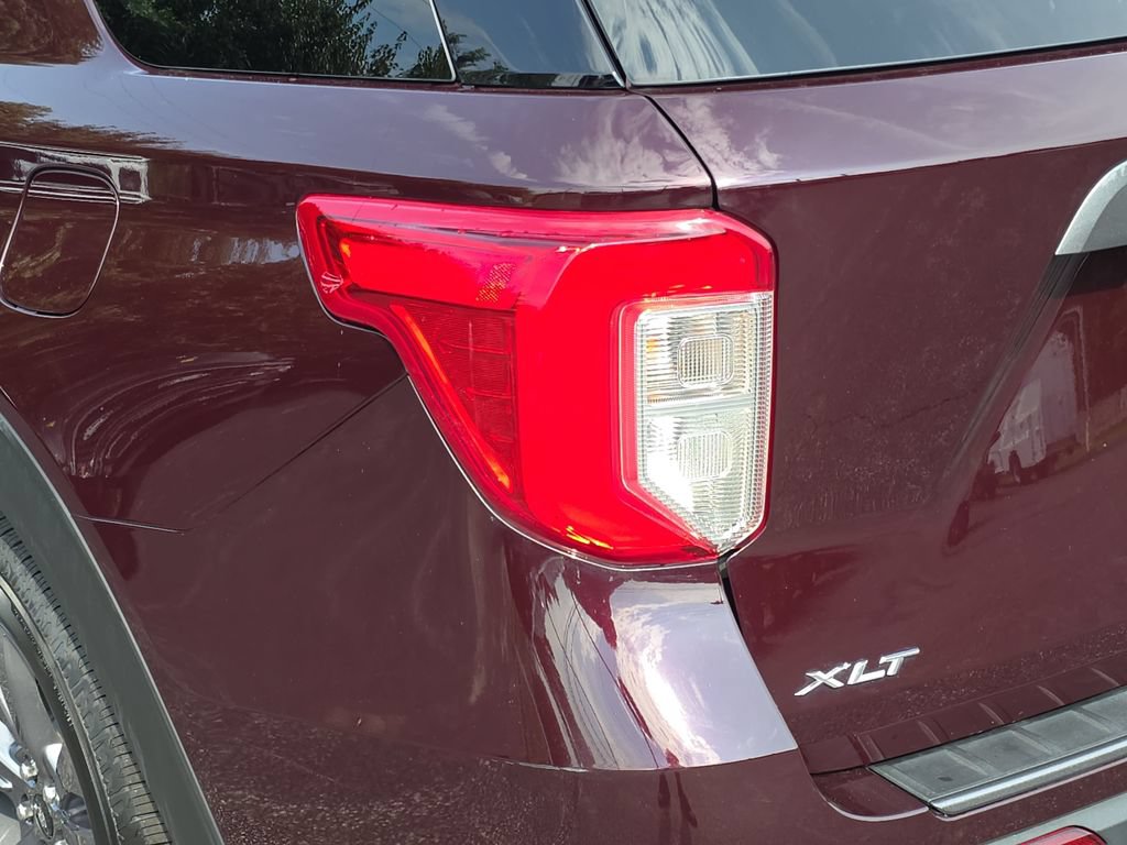 Certified 2023 Ford Explorer XLT w/ Equipment Group 202A AWD/4WD image 30
