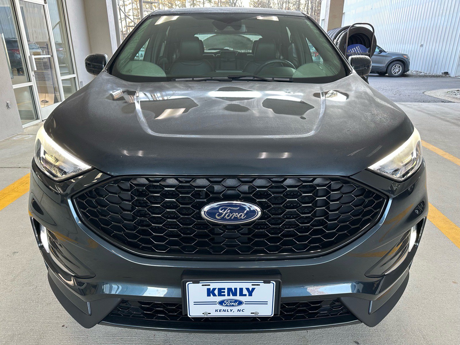 Certified 2024 Ford Edge ST-Line w/ Class II Trailer Tow Package AWD/4WD image 7