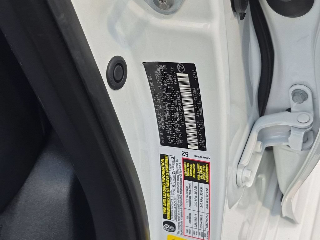 Used 2025 Toyota Camry SE FWD image 30