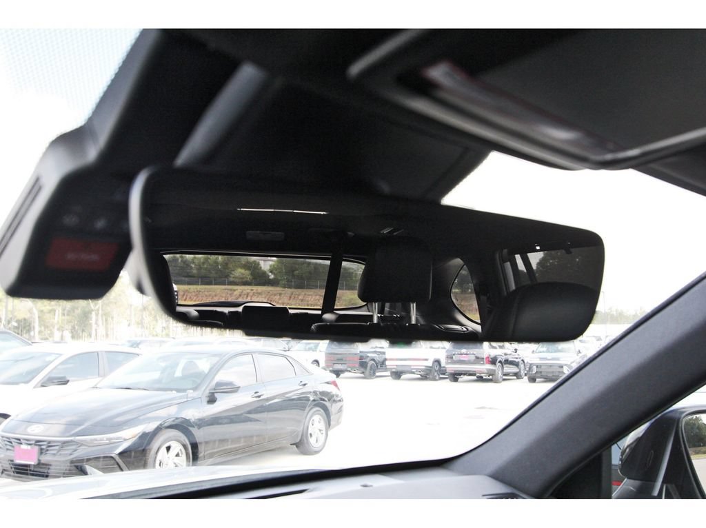 Used 2024 Toyota Highlander XSE FWD image 27